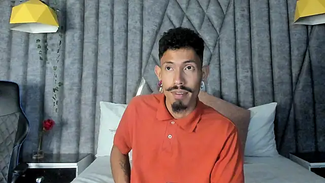 NoaahTylor online show from February 22, 8:07 pm