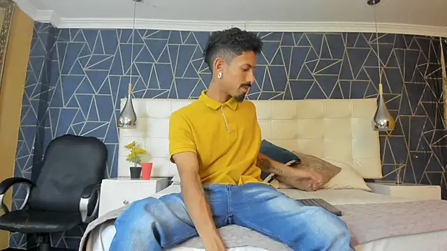 NoaahTylor online show from March 22, 8:12 pm