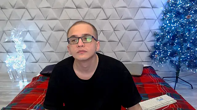 Pure Aura online show from February 22, 6:06 pm