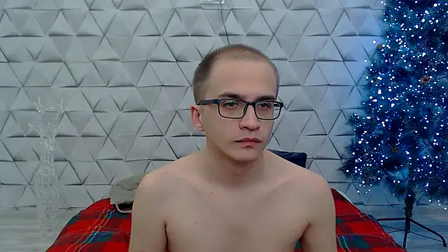 Pure Aura online show from February 26, 9:25 pm