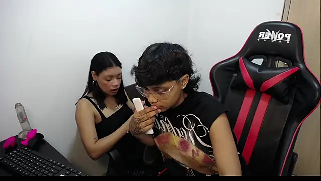 CherryGirlsXX online show from March 1, 1:29 am