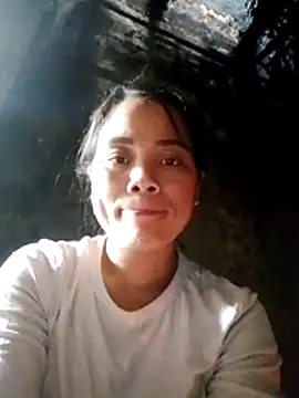 Snapshot of molly-xx chatting on February 15, 3:47 am molly-xx online show from February 15, 3:47 am