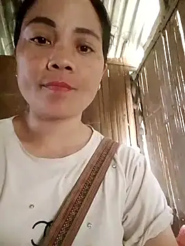 molly-xx online show from April 15, 5:03 am