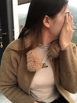 Snapshot of newbaby1 chatting on February 21, 2:56 am newbaby1 online show from February 21, 2:56 am