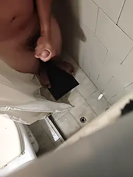 Snapshot of mamichula266 chatting on February 18, 12:50 am mamichula266 online show from February 18, 12:50 am