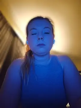 Snapshot of ShySweetheart chatting on March 23, 4:49 am ShySweetheart online show from March 23, 4:49 am