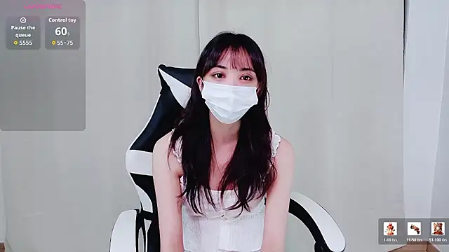 Snapshot of yuna00xx00 chatting on March 3, 12:44 pm yuna00xx00 online show from March 3, 12:44 pm