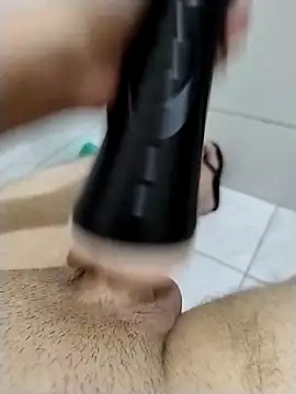 Snapshot of batmki chatting on February 20, 12:29 am batmki online show from February 20, 12:29 am