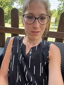 Snapshot of blondie-27 chatting on July 9, 12:31 pm blondie-27 online show from July 9, 12:31 pm
