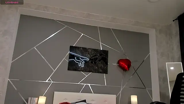 Snapshot of naomi_reiss chatting on February 28, 1:17 am naomi reiss online show from February 28, 1:17 am