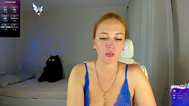 Snapshot of she_wolf chatting on July 6, 3:03 pm she wolf online show from July 6, 3:03 pm