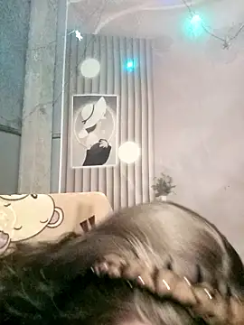 Snapshot of Girl-crazy1 chatting on February 21, 11:22 am Girl-crazy1 online show from February 21, 11:22 am