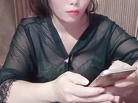 Snapshot of Girl-crazy1 chatting on March 2, 5:19 am Girl-crazy1 online show from March 2, 5:19 am