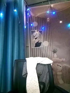 Girl-crazy1 online show from April 5, 8:22 am