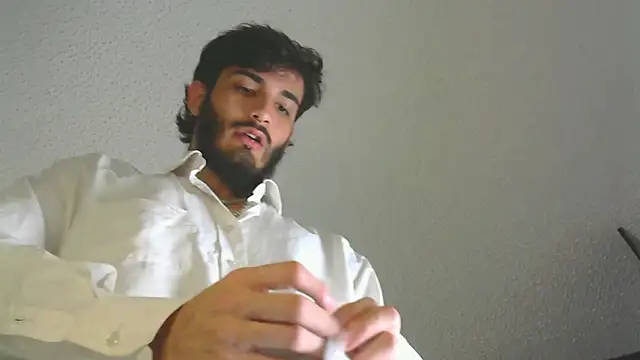 LovexJuxn8 online show from February 15, 6:59 pm