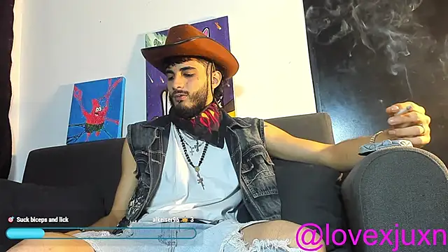 LovexJuxn8 online show from March 3, 7:31 pm