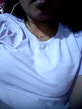 Snapshot of Mnra43 chatting on February 15, 9:11 pm Mnra43 online show from February 15, 9:11 pm