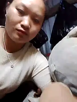 Snapshot of bany-lee chatting on May 15, 1:40 pm bany-lee online show from May 15, 1:40 pm