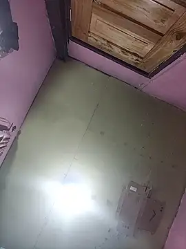 Snapshot of sweety_pie18 chatting on February 15, 7:05 am sweety pie18 online show from February 15, 7:05 am