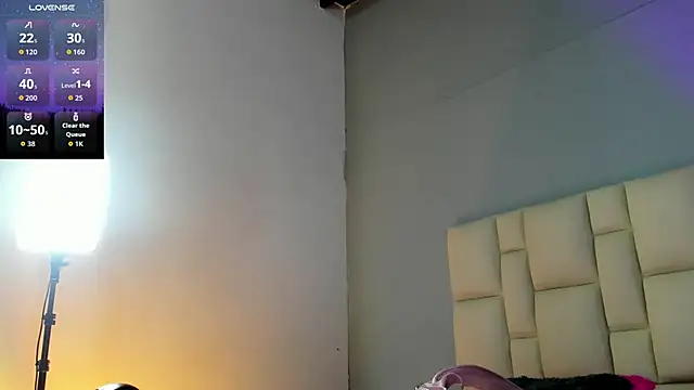 Snapshot of Zaphiro__Sky chatting on February 25, 8:46 am Zaphiro Sky online show from February 25, 8:46 am