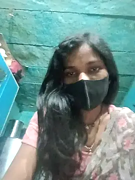 Snapshot of Desi_Couple_P chatting on February 13, 1:01 am Desi Couple P online show from February 13, 1:01 am