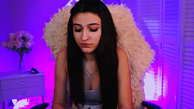 Snapshot of TerezaRobinson chatting on February 23, 8:28 pm TerezaRobinson online show from February 23, 8:28 pm