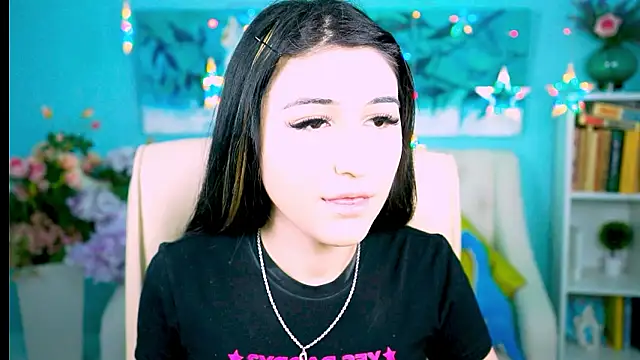 Snapshot of TerezaRobinson chatting on February 25, 8:35 am TerezaRobinson online show from February 25, 8:35 am