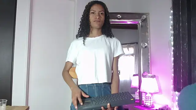 mailyn gold online show from April 14, 12:11 pm