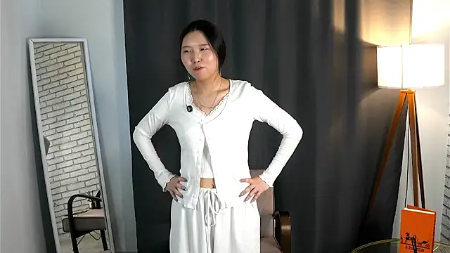 VernaBethke online show from February 15, 3:36 am