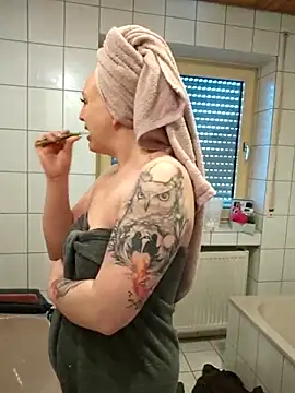 Snapshot of Milas_Dreams_Dauergeil chatting on February 16, 11:28 am Milas Dreams Dauergeil online show from February 16, 11:28 am