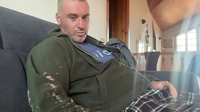 Snapshot of marcovik1 chatting on February 18, 2:24 pm marcovik1 online show from February 18, 2:24 pm