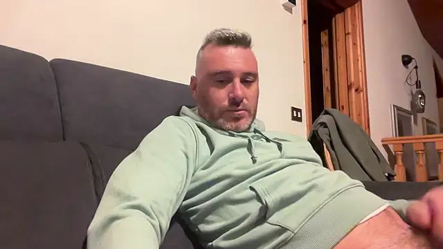 marcovik1 online show from March 11, 12:27 am