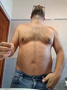 Snapshot of cetriolino chatting on March 3, 9:26 am cetriolino online show from March 3, 9:26 am