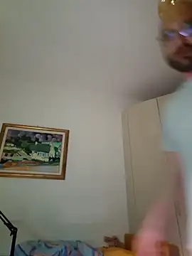 Snapshot of cetriolino chatting on April 19, 6:32 pm cetriolino online show from April 19, 6:32 pm