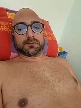 Snapshot of cetriolino chatting on May 2, 8:30 am cetriolino online show from May 2, 8:30 am