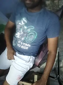Snapshot of Tinku_1324 chatting on May 9, 9:20 pm Tinku 1324 online show from May 9, 9:20 pm