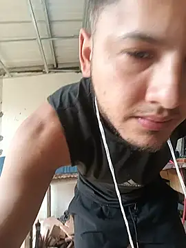 Snapshot of lenin9 chatting on July 26, 2:24 pm lenin9 online show from July 26, 2:24 pm