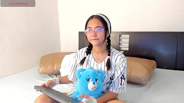 Mariana toress online show from March 7, 11:46 pm