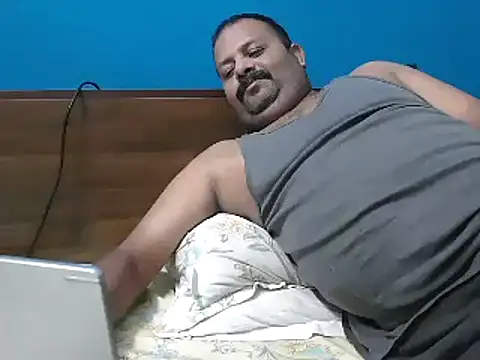 Snapshot of simpleboldman2026 chatting on February 21, 4:19 pm simpleboldman2026 online show from February 21, 4:19 pm