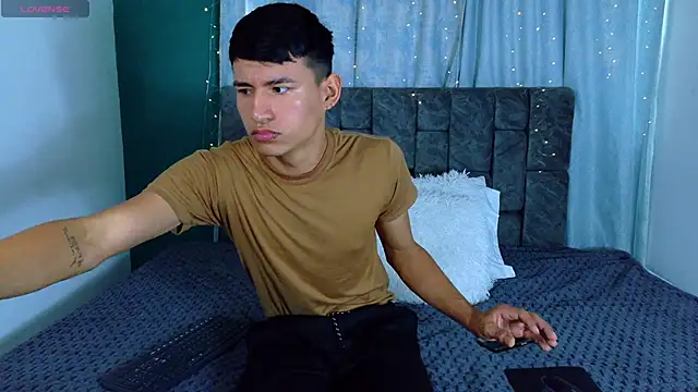 Snapshot of NicolasTorrez chatting on February 13, 8:16 pm NicolasTorrez online show from February 13, 8:16 pm