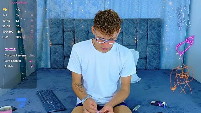 NicolasTorrez online show from May 24, 2:38 am