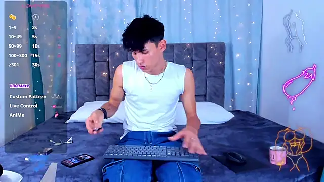 Snapshot of NicolasTorrez chatting on June 19, 2:49 am NicolasTorrez online show from June 19, 2:49 am