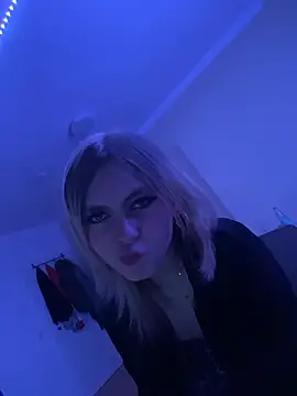 Milli-Kiss online show from February 16, 9:11 pm