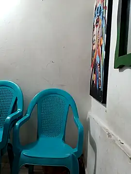 Snapshot of honey-suckle chatting on February 16, 6:59 pm honey-suckle online show from February 16, 6:59 pm