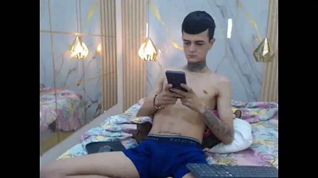 Snapshot of benjamin_anthony chatting on May 16, 12:15 pm benjamin anthony online show from May 16, 12:15 pm