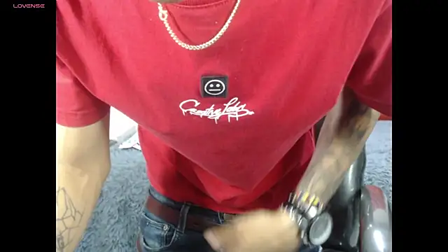 Snapshot of benjamin_anthony chatting on June 6, 4:28 am benjamin anthony online show from June 6, 4:28 am