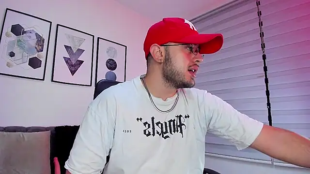 Snapshot of ethan_grace chatting on March 2, 11:50 am ethan grace online show from March 2, 11:50 am