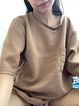 candy deluxe online show from April 10, 8:46 pm