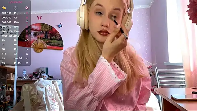 Snapshot of MelissaZaria chatting on May 3, 6:41 am MelissaZaria online show from May 3, 6:41 am