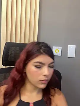 Snapshot of LolaSteven chatting on February 12, 7:53 pm LolaSteven online show from February 12, 7:53 pm